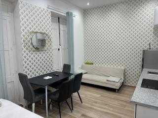 CENTRUm 8 - 8