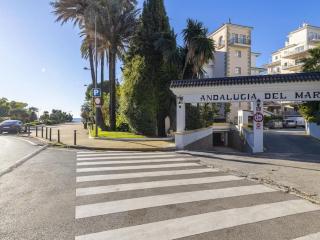 2 bdr apartment next to the beach in Puerto Banús - Marbella - 5