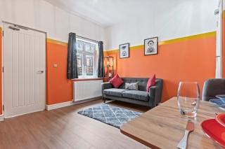 4 Bedroom, 2 Bath in NewCastle Town Centre - Newcastle under Lyme - 0