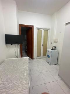 hostel 01 master For men only - Abu Dhabi - 4