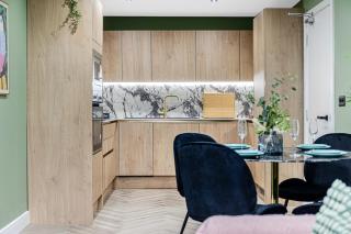 Amazonian Luxury Family Home MCR City Centre Etihad Free Parking - 1