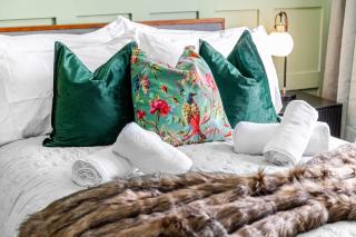 Amazonian Luxury Family Home MCR City Centre Etihad Free Parking - 1