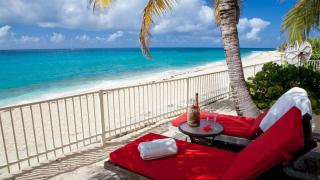 Fascinating 3BR beachfront villa with terrace - 9