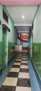 Hotel Suman - - 0
