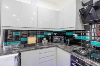 Spacious Studio Apartment In Cardiff City Centre - Cardiff - 2
