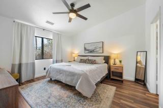 Perfect 3BR Minutes to Coffee Pot Trails - 4