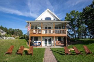 336) Beautiful home with View - Lake - 0