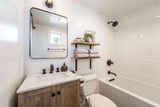 Adorable Tiny House near Grand Canyon, Fire Pit and Walk to Town - Williams - 5