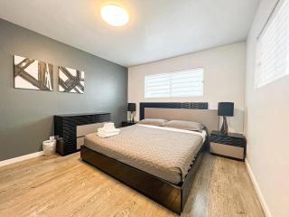 Stylish 2BR House with Serene Shared Yard - SH2-WB - Los Angeles - 8