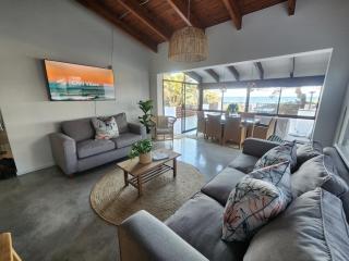 UMDLOTI House - Upper private level- Beach Road - LOCATION - 0