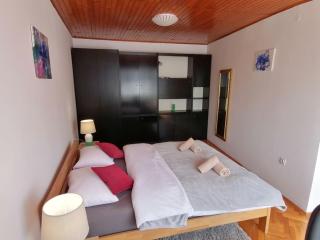 Cozy 1-bdrm apt in Dubec, ideal for work or study - 7