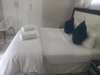 Enhle Bed and Breakfast - KwaDukuza - 4
