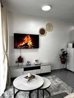 Hesos Suite Kileleshwa Nairobi Gym, Pool - 1