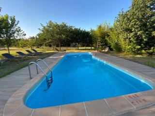 Casa de campo Hostal Nou en Crespià con piscina - Crespiá - 9