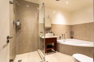 The Centurion - Pool Deck Apartment with Views! - Kaapstad - 7