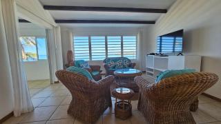 Blue Bay Horizon - Beachfront Holiday Homes - Blue Bay - 9