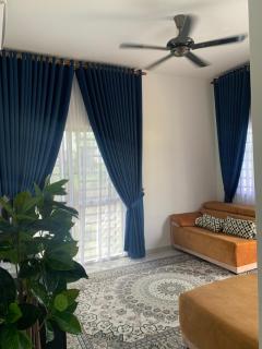 HOMeSTAY DAMIA - Islam Homestay Only - 7