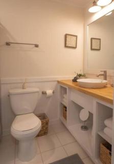 Scenic Bunkalow - Steps from Gated Beach Access - Destin - 3