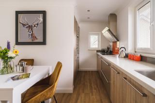 Beechwood Brook, 3 bed, 3 bath, parking, Bowness - 4