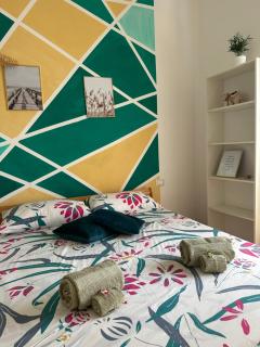 Leaning Tower Rooms Free Parking Self Check In - 6