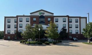 Holiday Inn Express Hotel & Suites Ennis by IHG - Ennis - 9