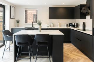Luxury 4BR City Centre House - Free Parking - Liverpool - 0