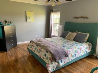 Visit the beach, stay at Serenity Farms - Cantonment - 1