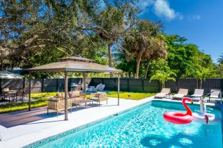 When in Naples! Heated Pool, Villa-Attached to one more Villa, 3miles to the beach - 0
