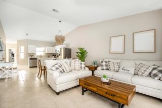 When in Naples!!! Pool Villa-Attached, 3 miles to the Beach - 9