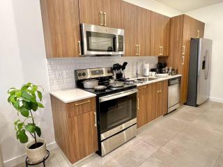 Downtown Miami King Bed, Luxe Condo, Free Parking - Miami - 2