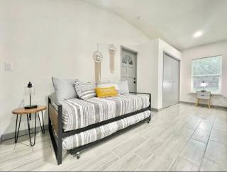 Modern 1br Orlando Stay Wi-fi, Laundry Parking - 7