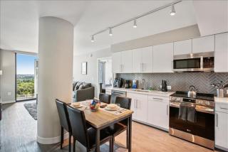 National at Rosslyn Towers - 6