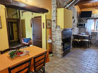 Agriturismo Ca Serrantonio - Ferri Appartamento Puccini - Urbania - 9