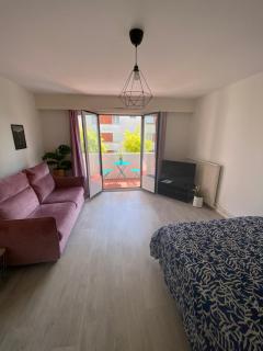 GRAND STUDIO avec balcon -4 PERSONNES-DISNEYLAND- PARIS a 10 minutes - Thorigny-sur-Marne - 0