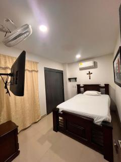 APARTAMENTO CERCA AL CENTRO HISTORICO CON PISCINA A UNA cuadra - 6