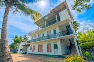 Lagoon Step Airport Transit Hotel - 4