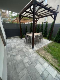 Prestigious Residence with Garden, Garage, and Elegant Rooms - Krakau - 4