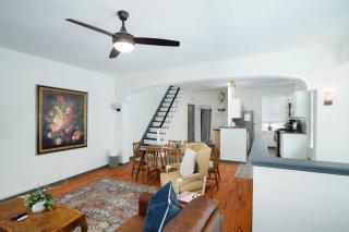 Large Bi-level Apartment in Heart of Manayunk - 9