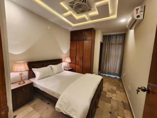 Luxury Family Getaway in Prime Location of Islamabad - Islamabad - 8