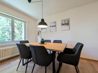 Sunny 3-Bedroom Apartment with Balcony & Parking - Davos - 2