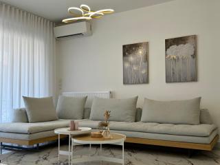 Madi Luxury Stay Patra - Patra - 8