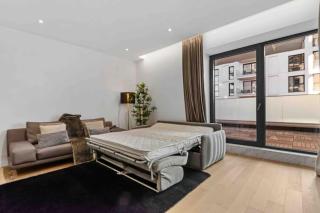 Luxurious Vibe In the Business Center, City Views - 7