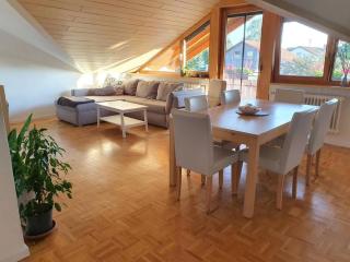 Voll ausgestattete Wohnung mit Südbalkon familien- & hundefreundlich - 4