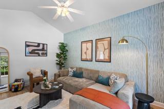 Homey 3bd - BBQ & Backyard - Close to Attractions - Raleigh - 0