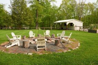 Ulster County Farmhouse Near Waterfalls and Winery! - Pine Bush - 9