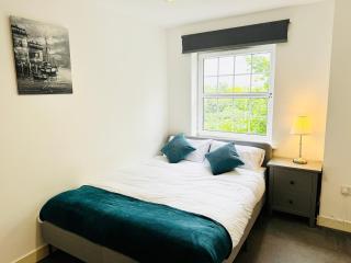 Spacious 2-Bedroom Haven with Modern Amenities in Bradley Stoke - Bristol - 9