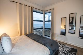 Stay at The Point- Happy Homely Horizons - Durban - 9
