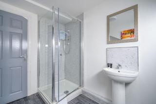 -3F421- For your Relaxed, Cosy stay, Free Parking - Batley - 4