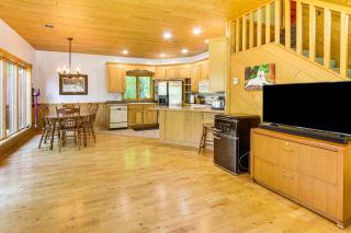 Lakefront Tower Home with Shared Dock! - 6