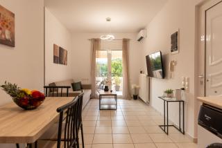Family Friendly Luxury Apartment - Néa Alikarnassós - 8